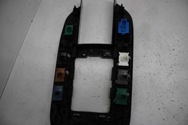 BOUTON CITROEN DS3 CROSSBACK - Vue 3